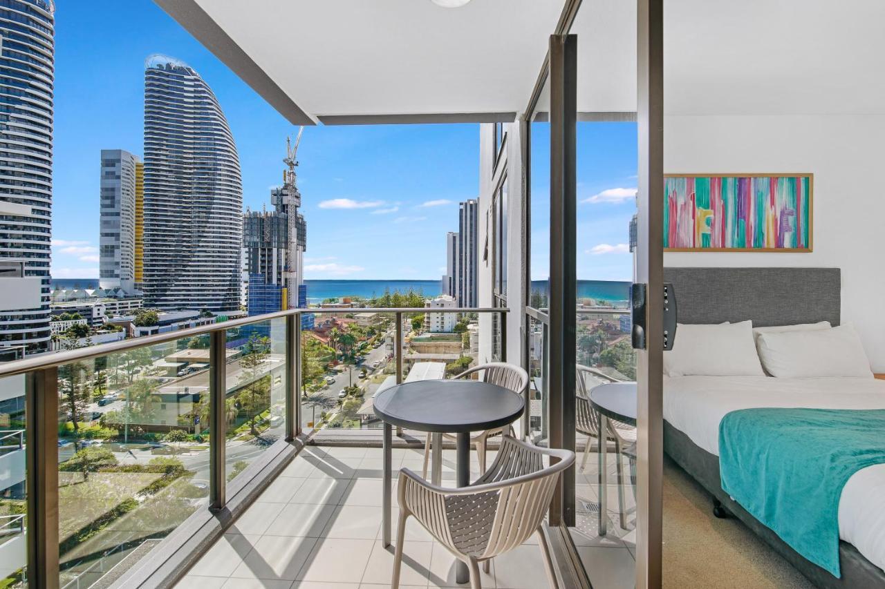 The Eureka Gold Coast Residence On Broadbeach Exterior photo