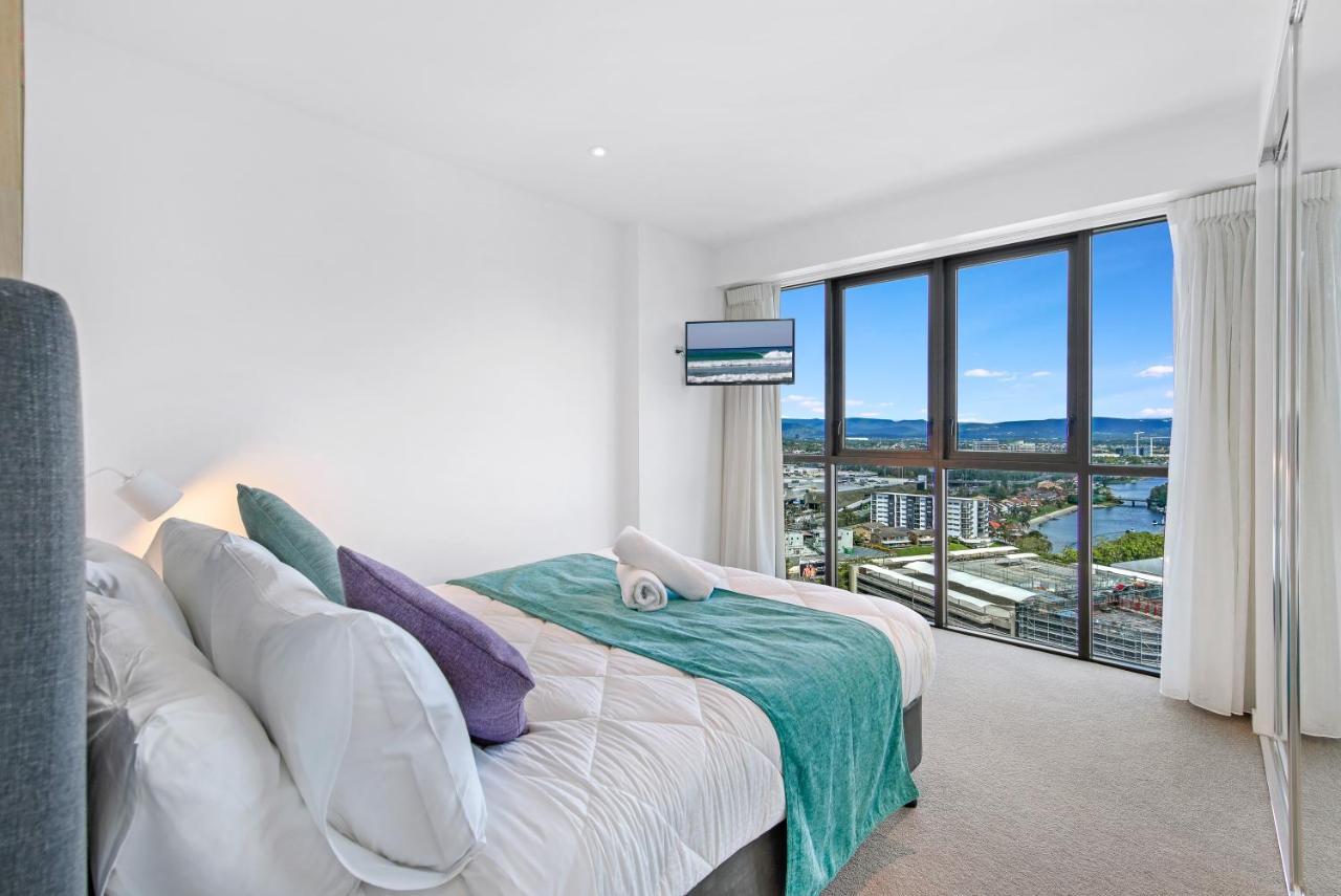 The Eureka Gold Coast Residence On Broadbeach Exterior photo