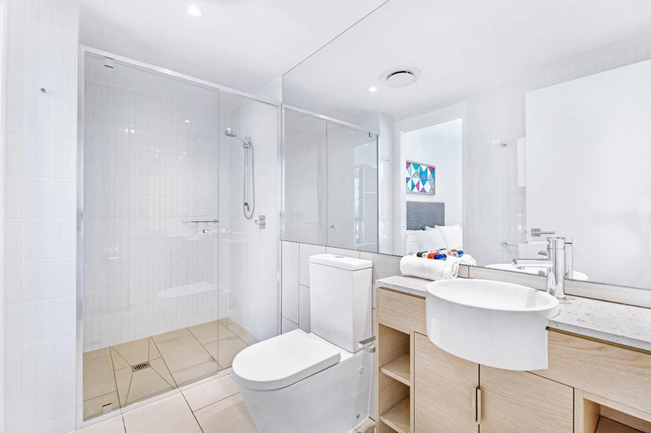 The Eureka Gold Coast Residence On Broadbeach Exterior photo
