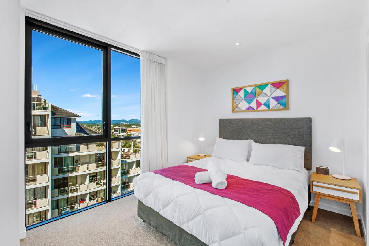 The Eureka Gold Coast Residence On Broadbeach Exterior photo