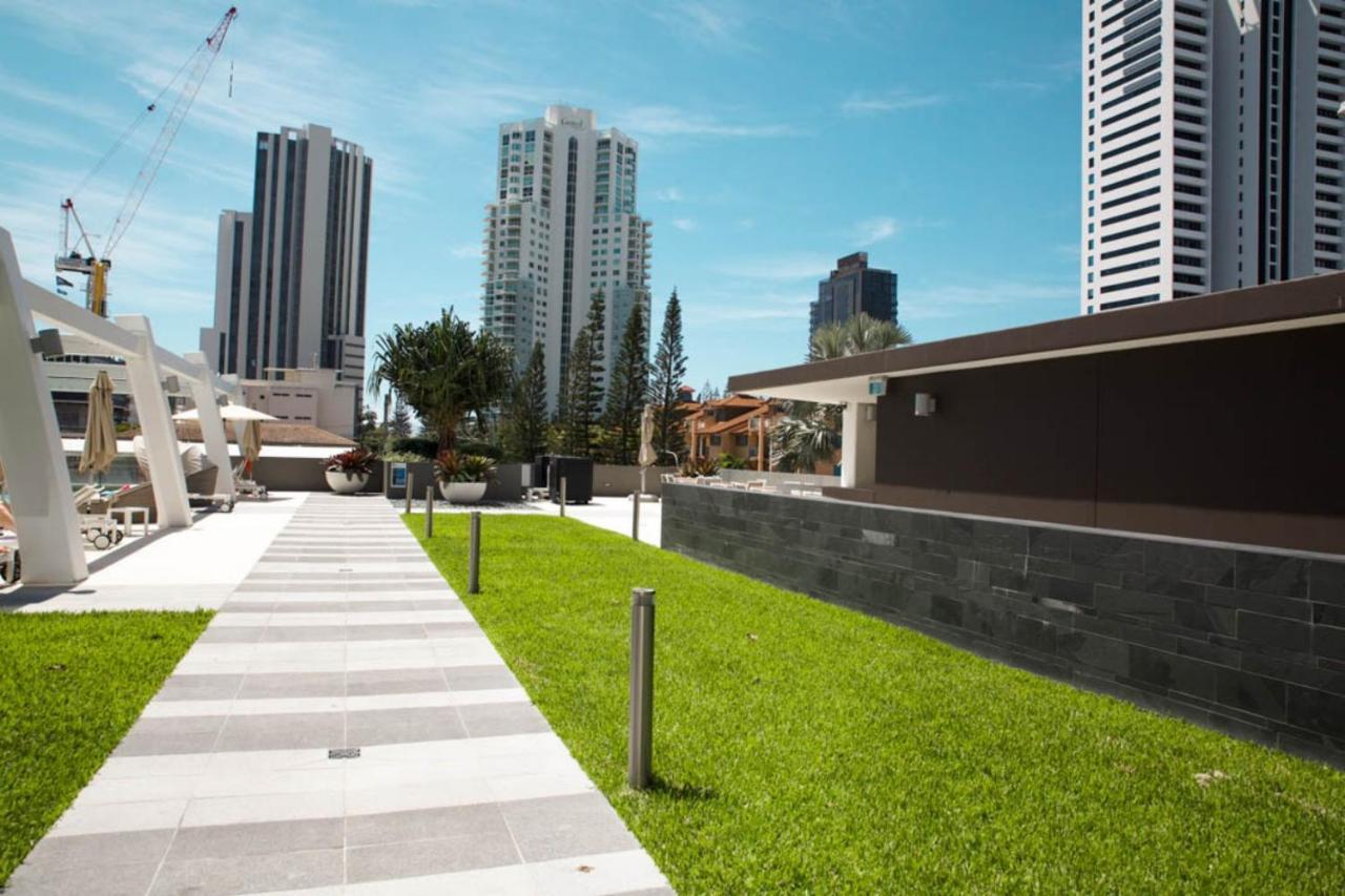 The Eureka Gold Coast Residence On Broadbeach Exterior photo