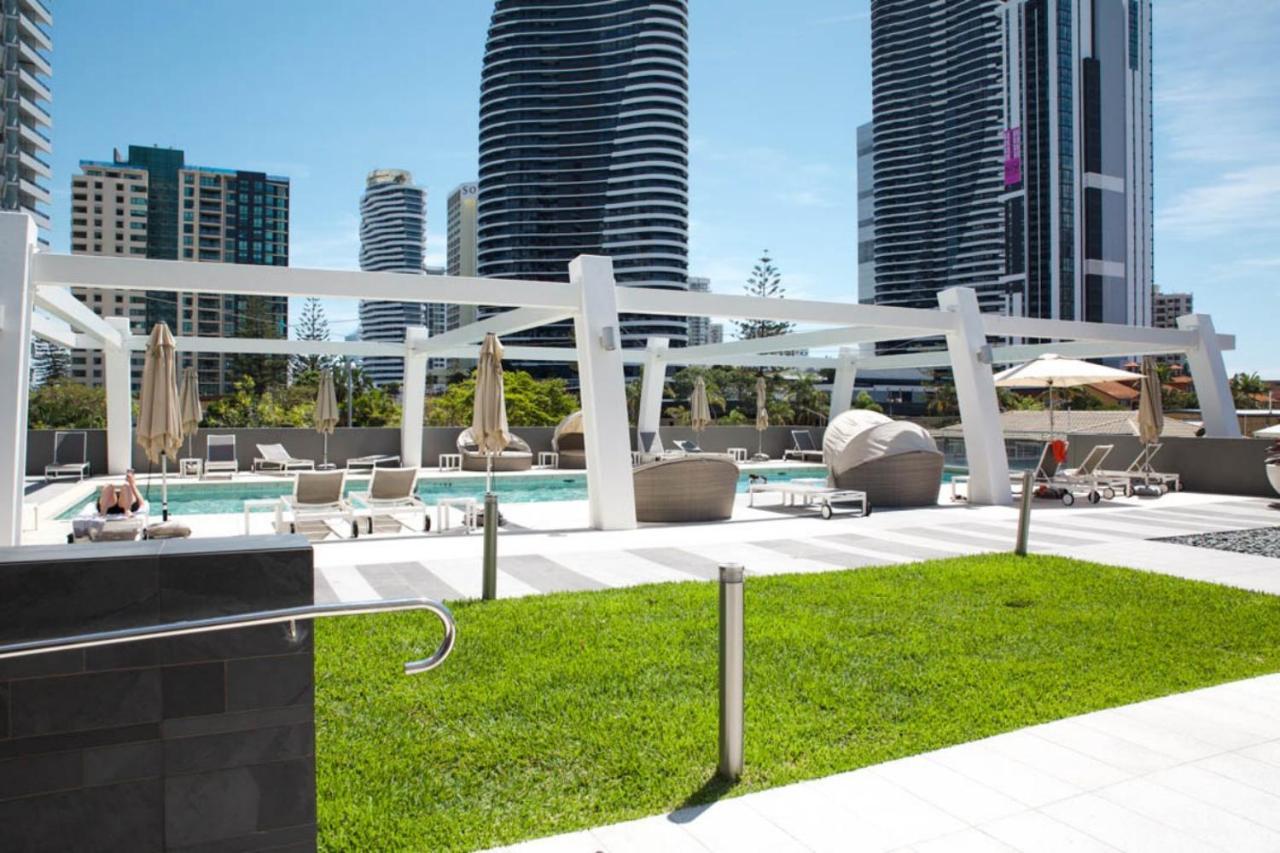 The Eureka Gold Coast Residence On Broadbeach Exterior photo