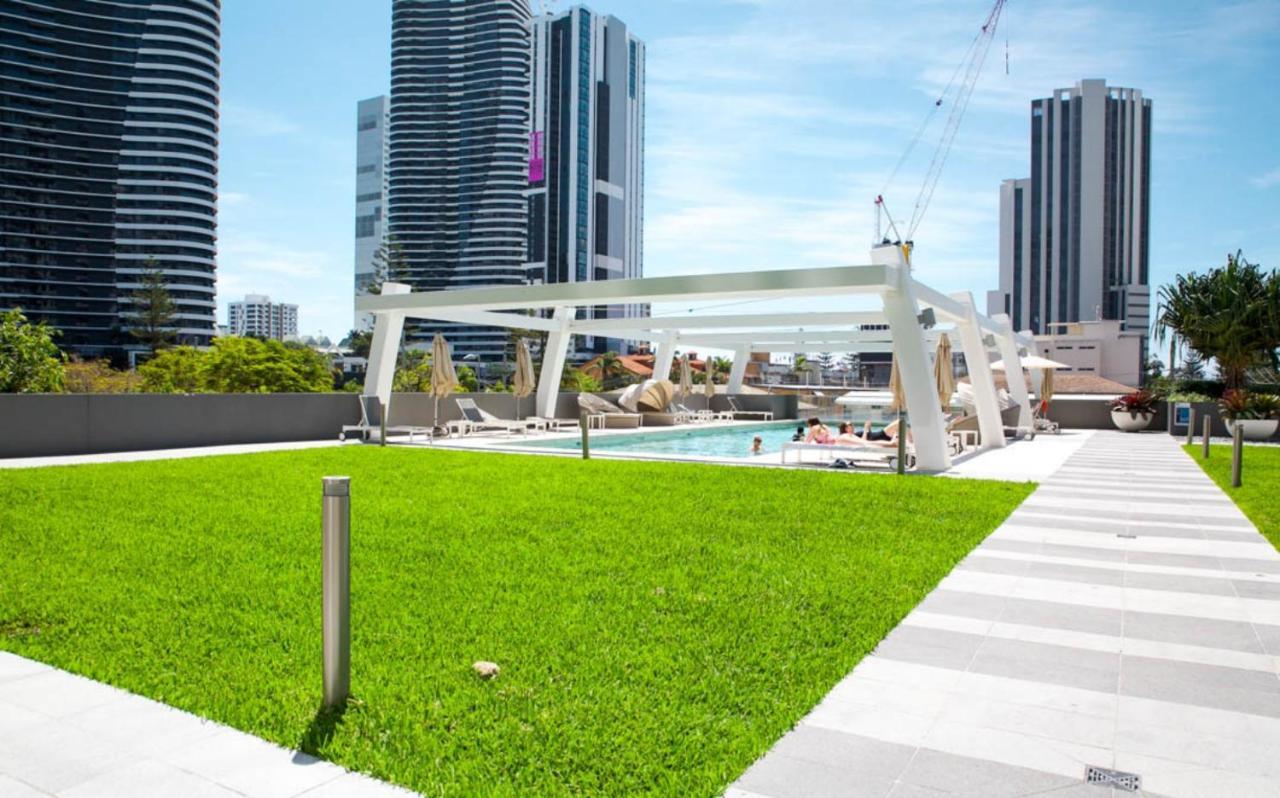 The Eureka Gold Coast Residence On Broadbeach Exterior photo